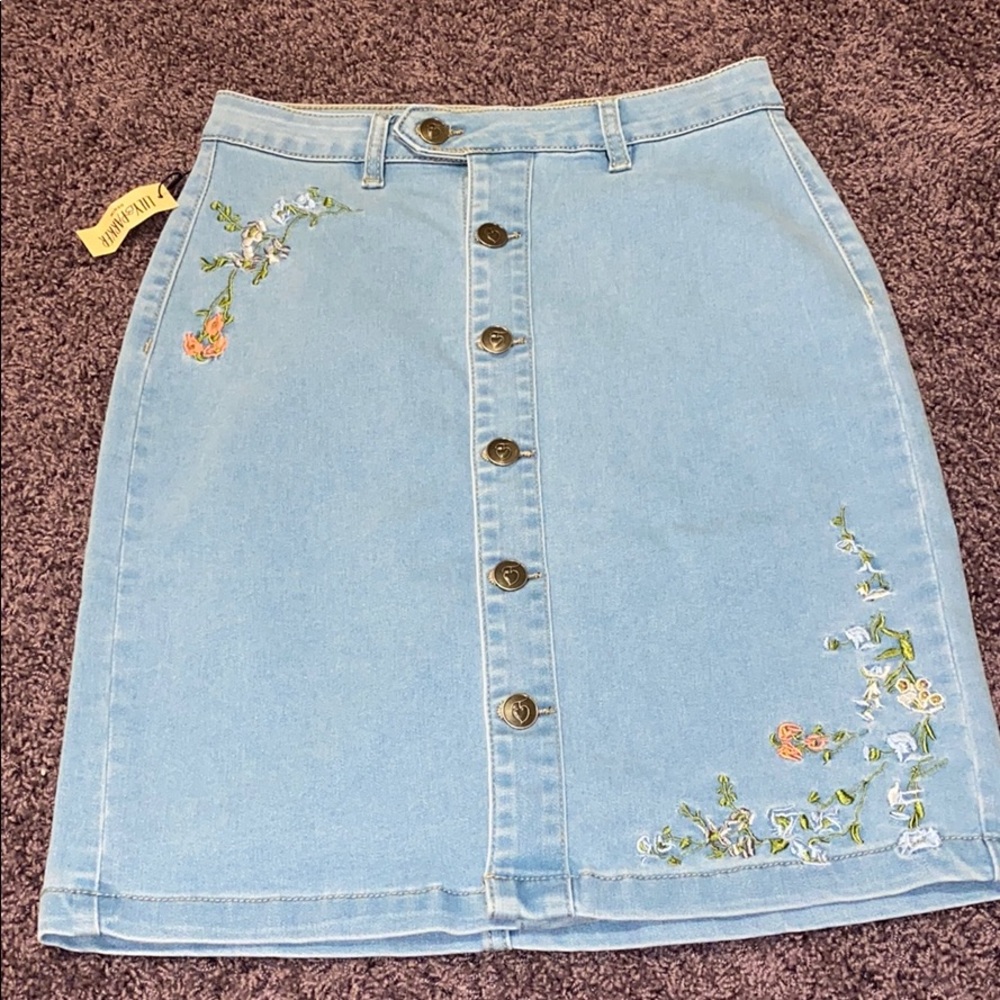 Floral denim skirt